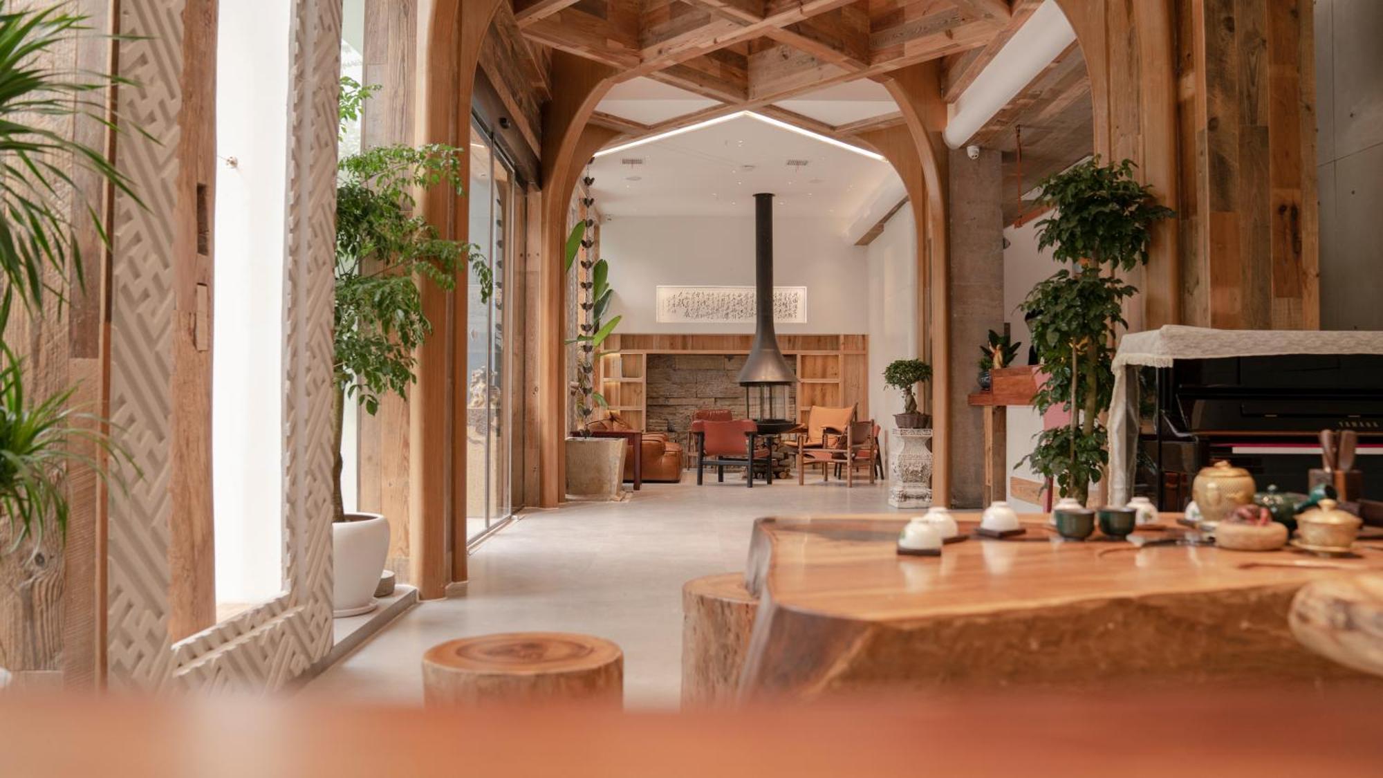 Patio Spring Holiday Inn -- Free Round Trip Pick-Up Service --Panoramic View Of Tianmen Mount Zhangjiajie Exterior foto