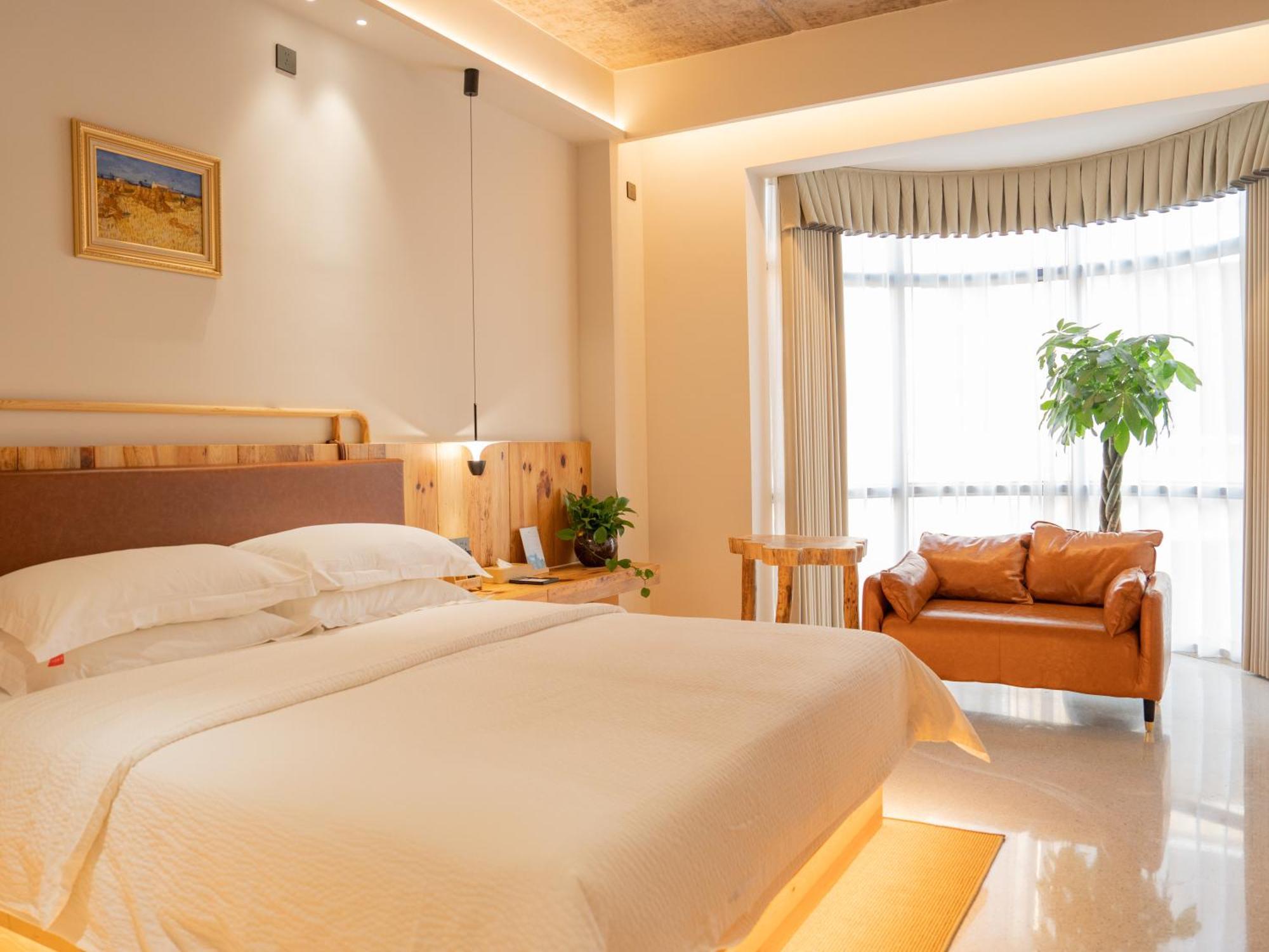 Patio Spring Holiday Inn -- Free Round Trip Pick-Up Service --Panoramic View Of Tianmen Mount Zhangjiajie Exterior foto
